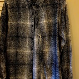 Outpost Men’s Plaid Shirt Size Large.